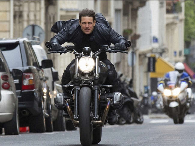 Mission: Impossible 7 halts UK filming due to positive Covid tests