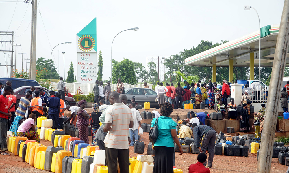 Fuel shortage looms as Bank of Ghana rations dollars, says Bloomberg