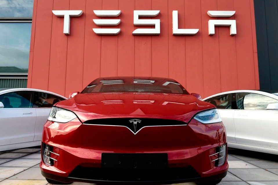 Tesla sales climb but miss expectations