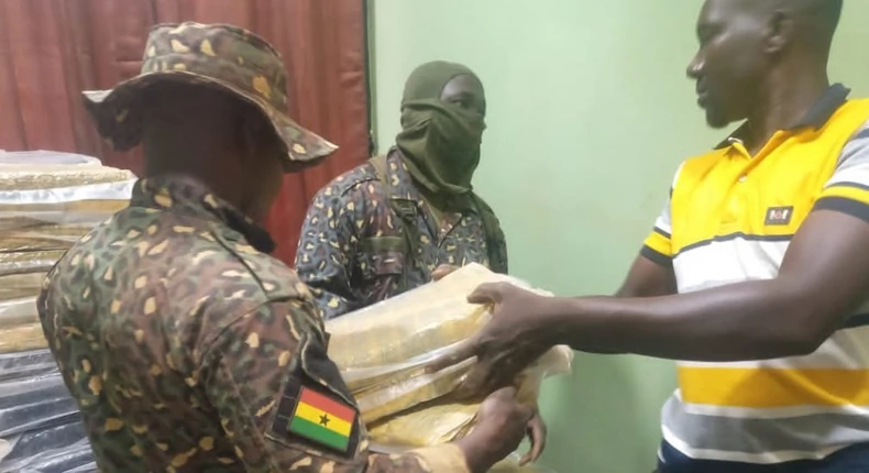 981 parcels of suspected marijuana were intercepted near the Burkina Faso border